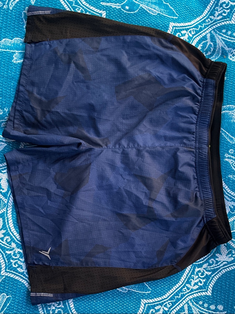 Old Navy Active Go-Dry Blue Camo Lined Running Shorts Mens Size Large